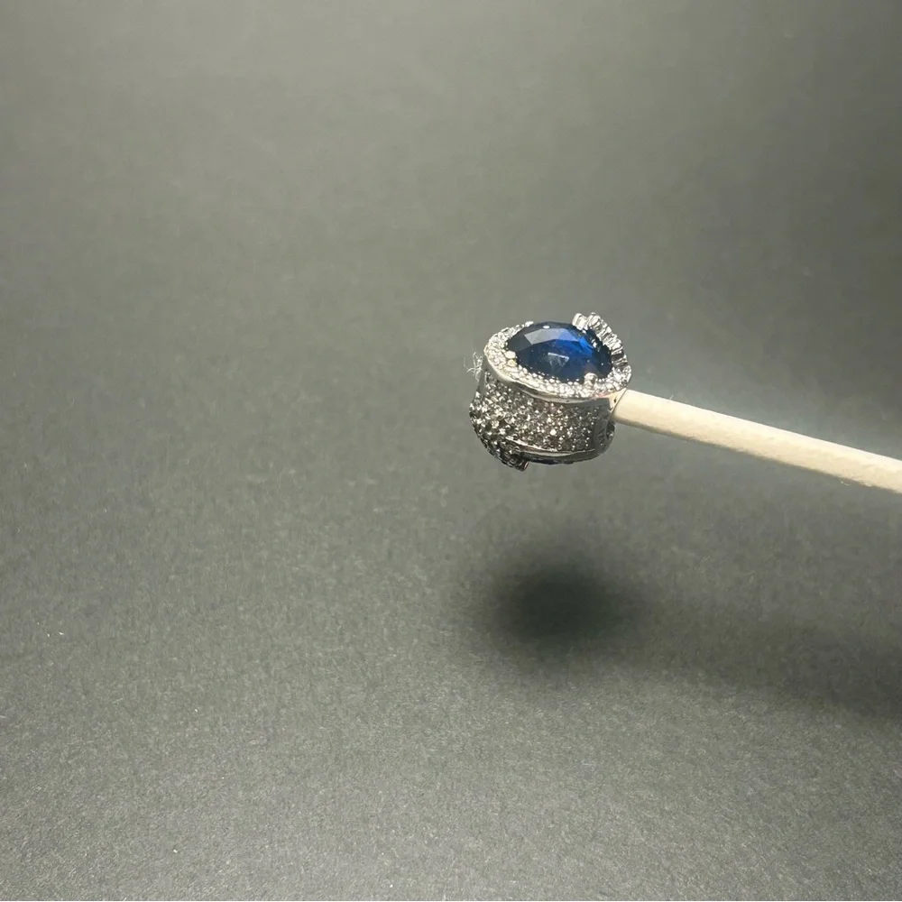 Pandora Charm - Picture 2 of 12